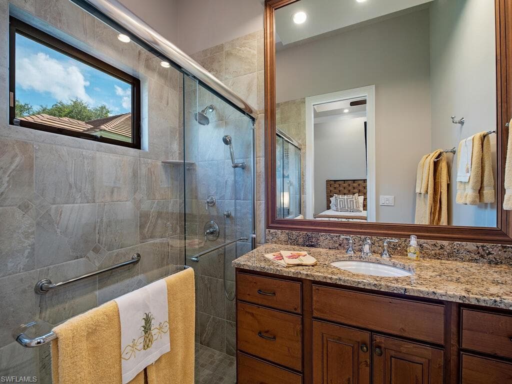 2204 Goshawk Ct, Naples, FL 34105-38