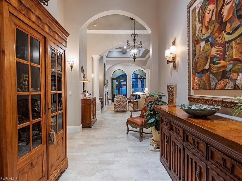 2204 Goshawk Ct, Naples, FL 34105-4