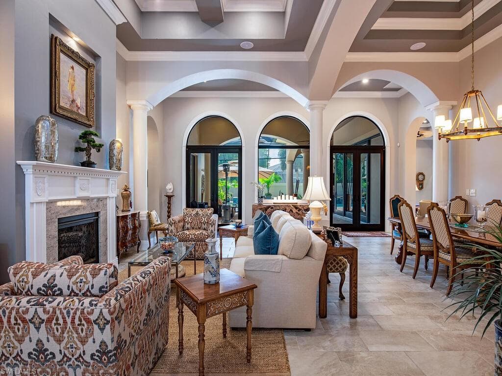 2204 Goshawk Ct, Naples, FL 34105-7
