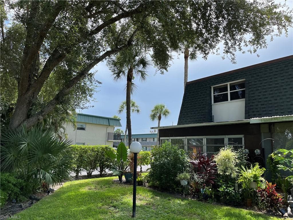 600 Valley Stream Dr C-1, Naples, FL 34113-27