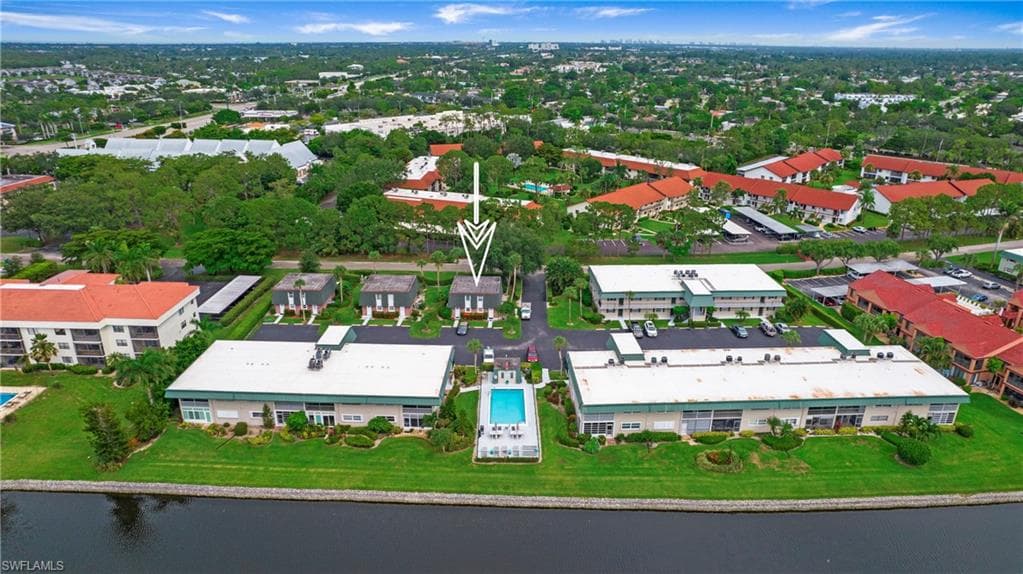 600 Valley Stream Dr C-1, Naples, FL 34113-34