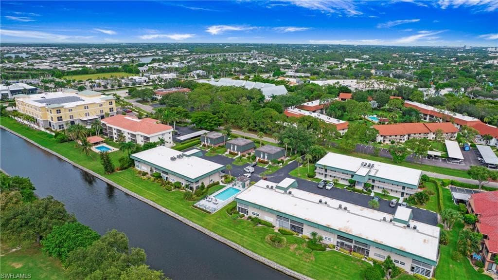 600 Valley Stream Dr C-1, Naples, FL 34113-35