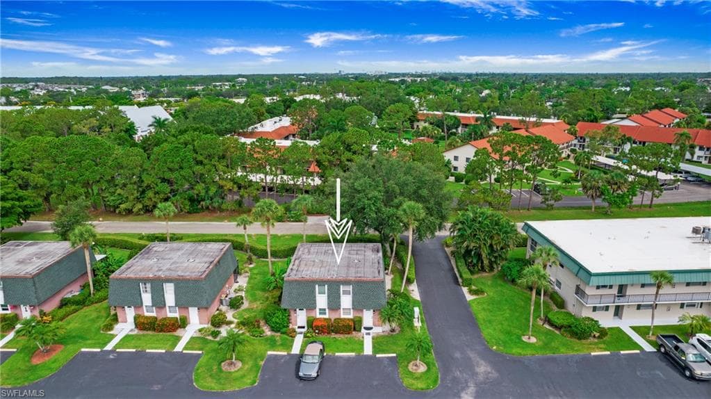 600 Valley Stream Dr C-1, Naples, FL 34113-38