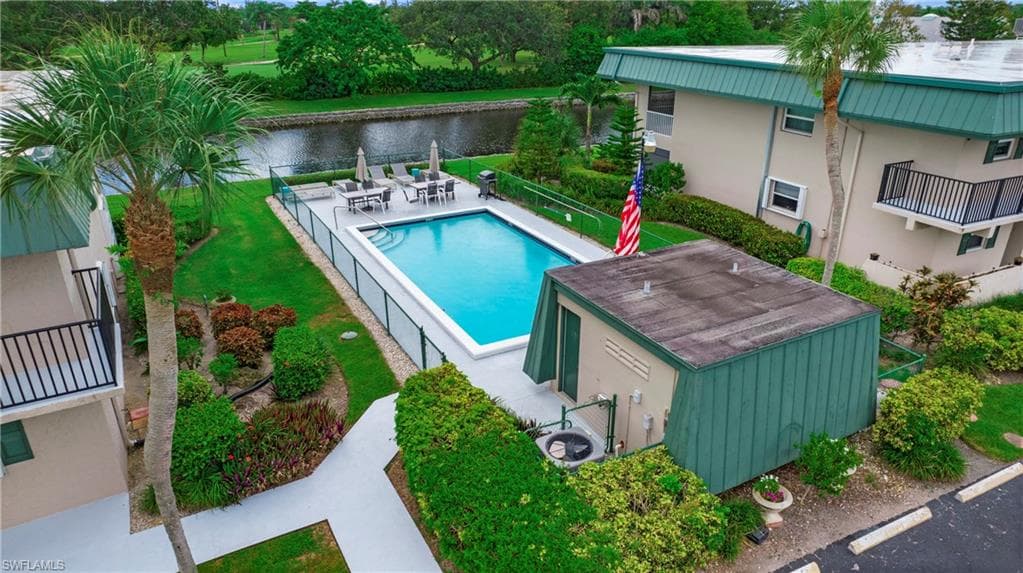 600 Valley Stream Dr C-1, Naples, FL 34113-45