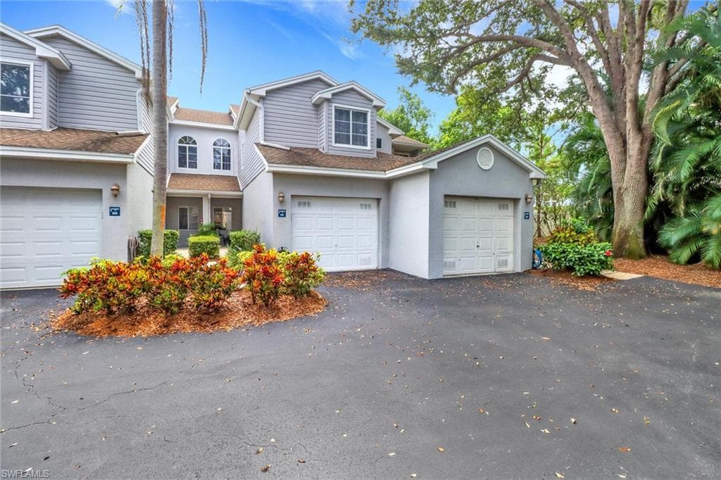 2820 Citrus Lake Dr T101, Naples, FL 34109-1
