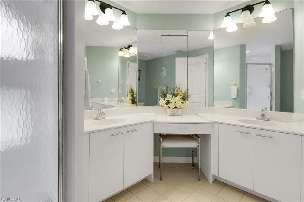 2820 Citrus Lake Dr T101, Naples, FL 34109-21
