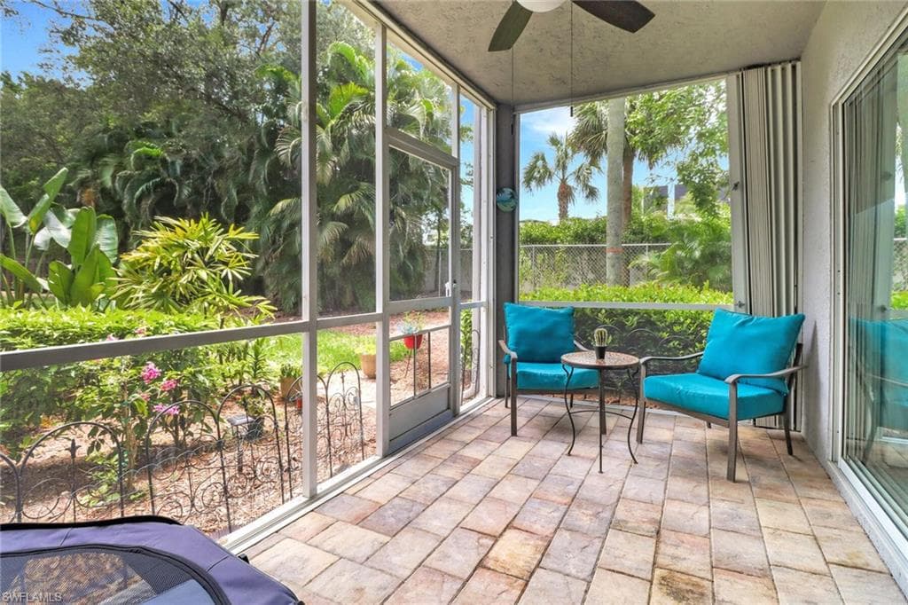 2820 Citrus Lake Dr T101, Naples, FL 34109-5
