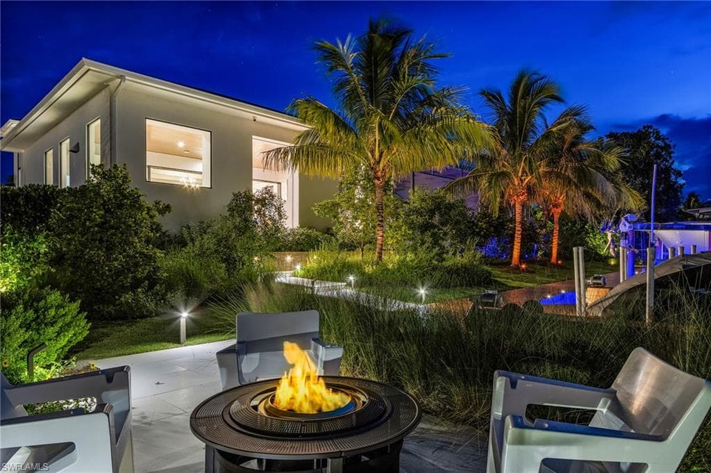 1698 Mcilvaine Ct, Marco Island, FL 34145-9