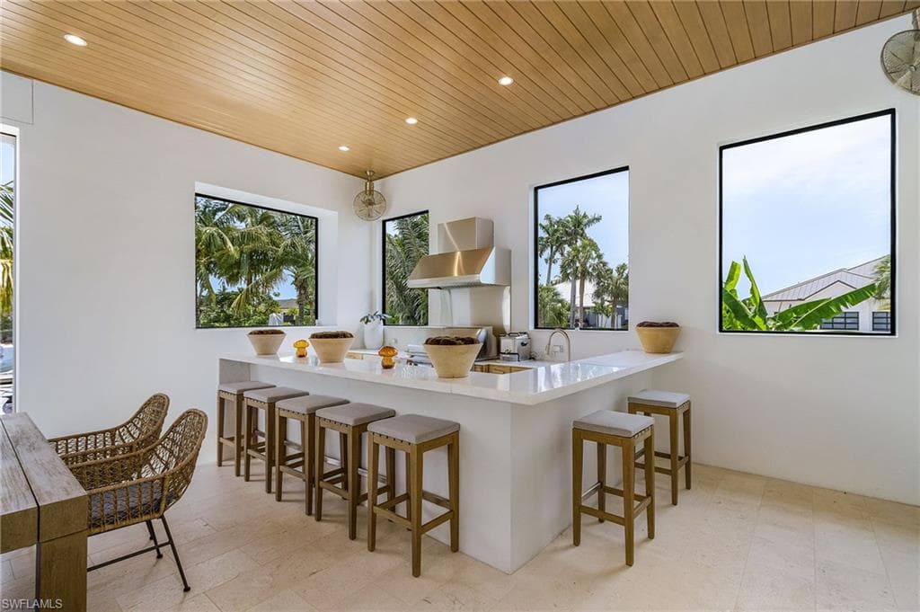 1698 Mcilvaine Ct, Marco Island, FL 34145-28