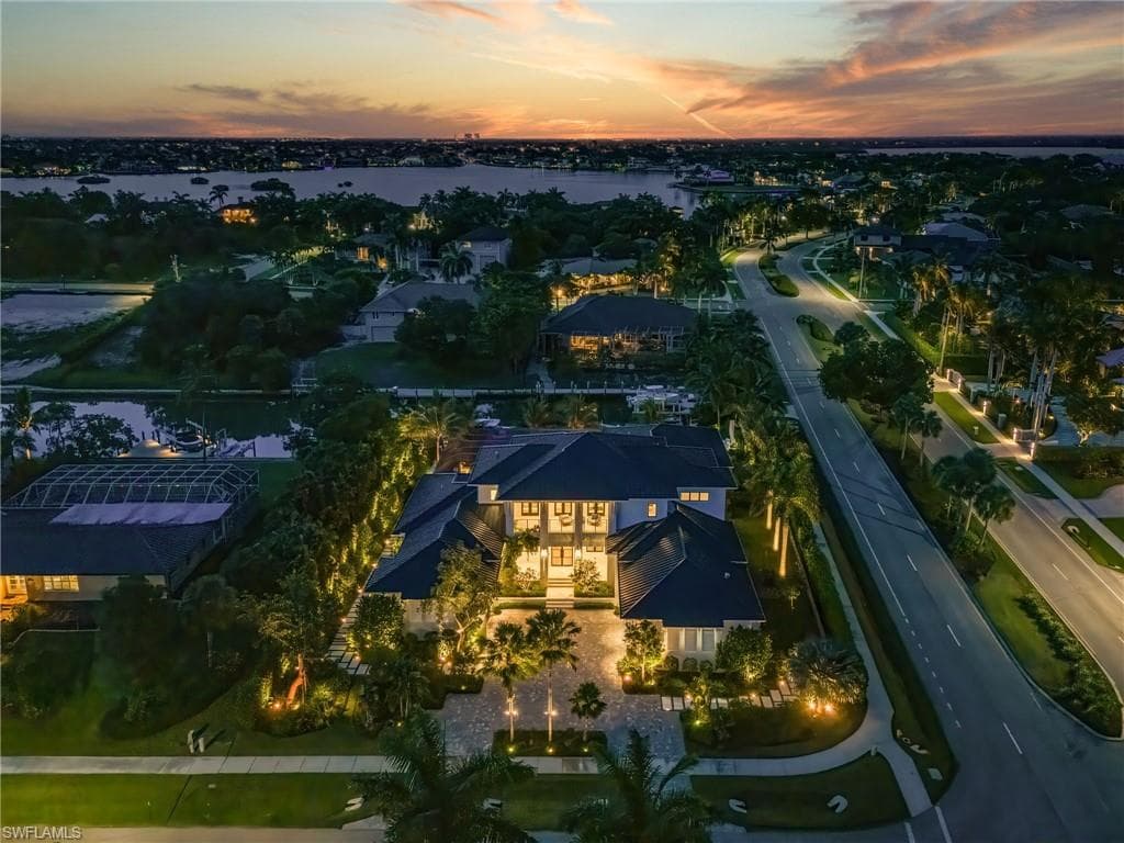 1698 Mcilvaine Ct, Marco Island, FL 34145-8
