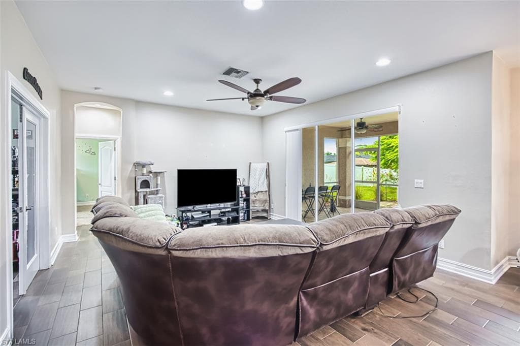 4609 Santiago Ln, Bonita Springs, FL 34134-10