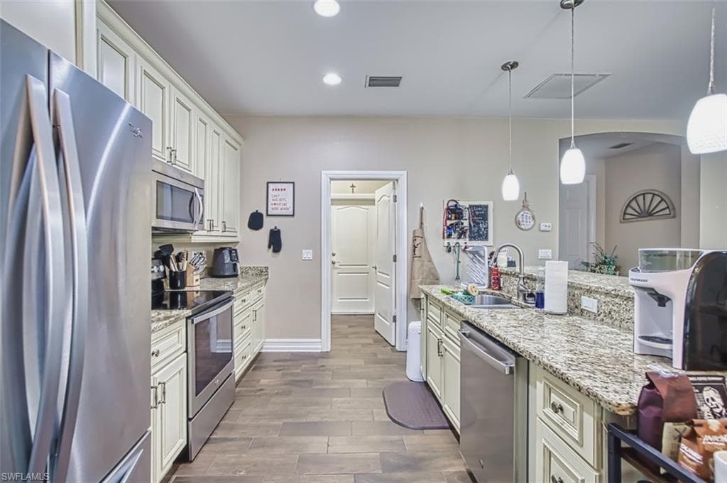 4609 Santiago Ln, Bonita Springs, FL 34134-13