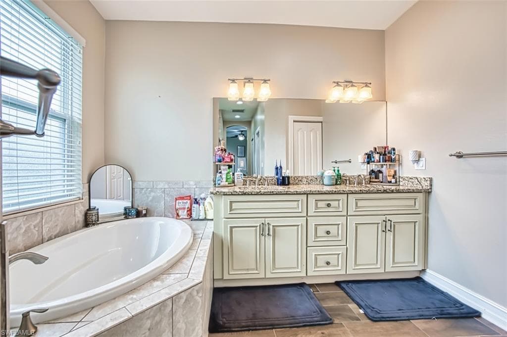 4609 Santiago Ln, Bonita Springs, FL 34134-23