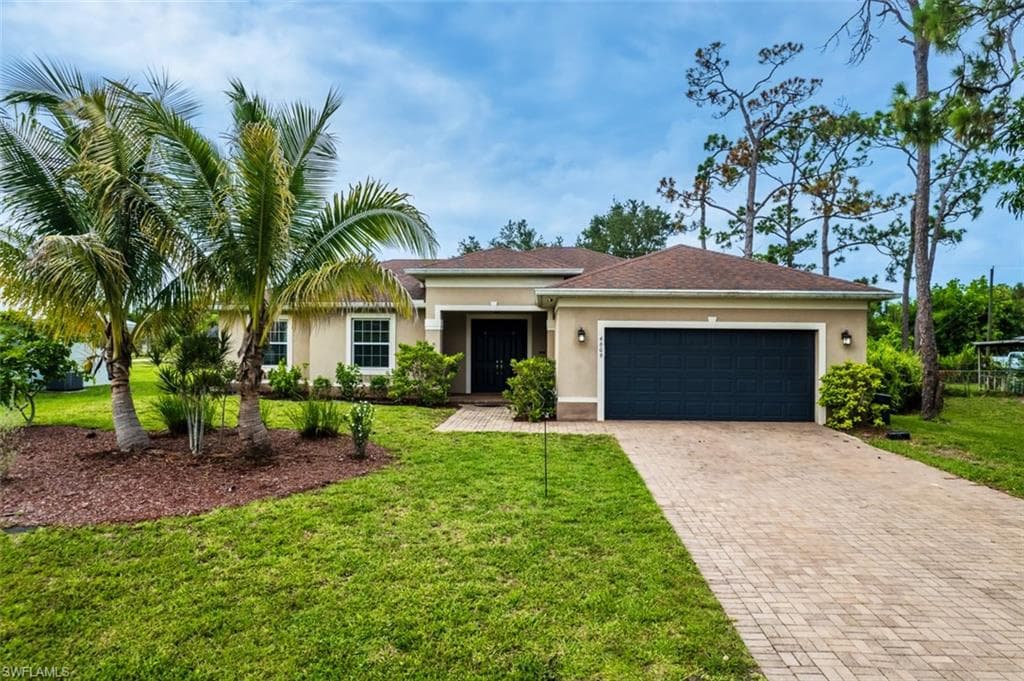 4609 Santiago Ln, Bonita Springs, FL 34134-1
