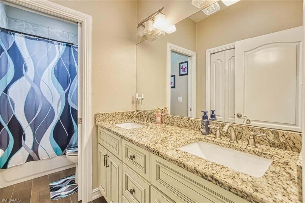 4609 Santiago Ln, Bonita Springs, FL 34134-28