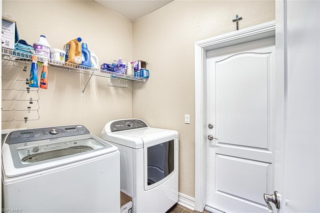 4609 Santiago Ln, Bonita Springs, FL 34134-32