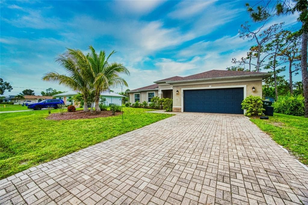 4609 Santiago Ln, Bonita Springs, FL 34134-37