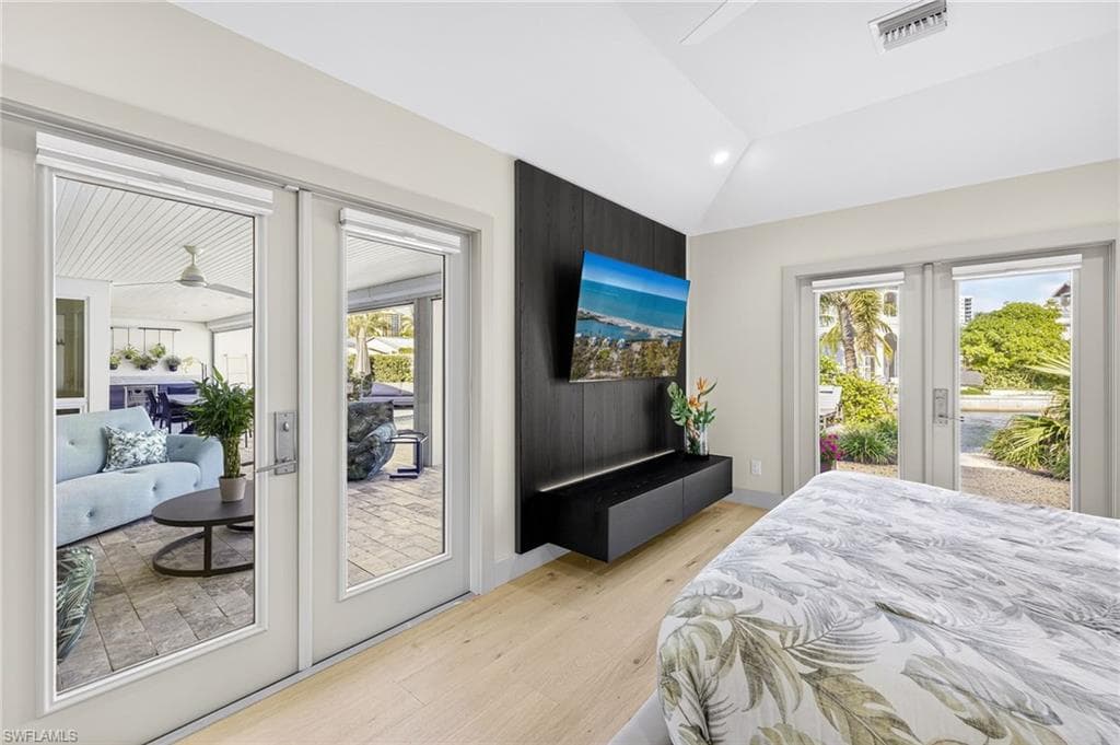 5215 Seashell Ave, Naples, FL 34103-27