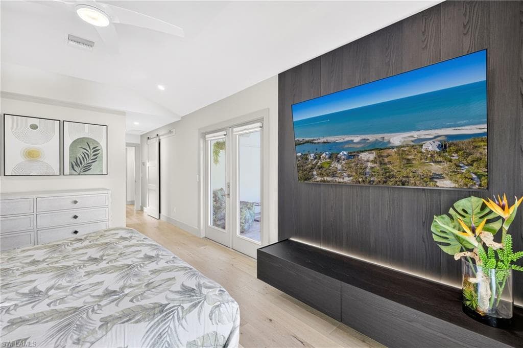 5215 Seashell Ave, Naples, FL 34103-28