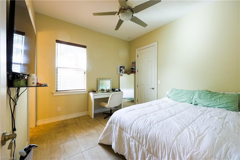 3330 Banyon Hollow Loop, North Fort Myers, FL 33903-14