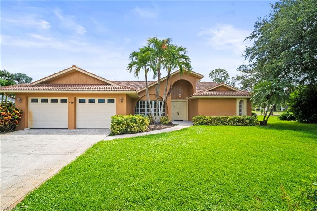 158 Palmetto Dunes Cir, Naples, FL 34113-2