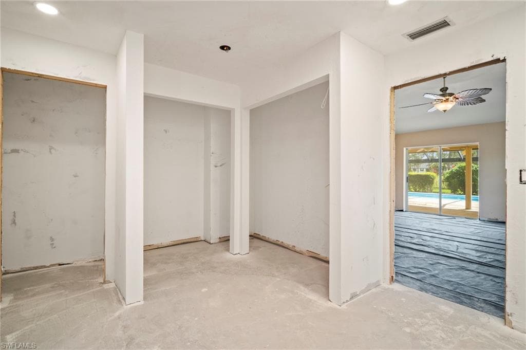 158 Palmetto Dunes Cir, Naples, FL 34113-35