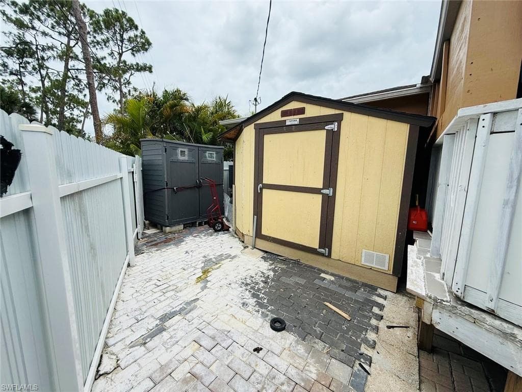 26130 Colony Rd, Bonita Springs, FL 34135-3