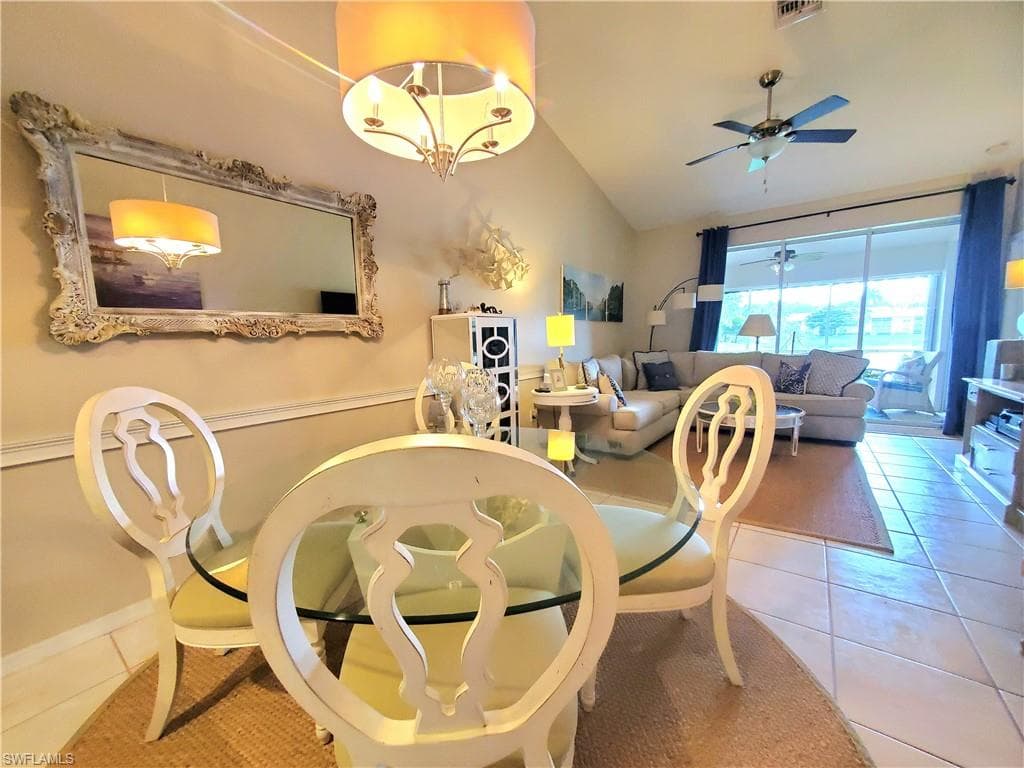 385 Dover Pl 402, Naples, FL 34104-28