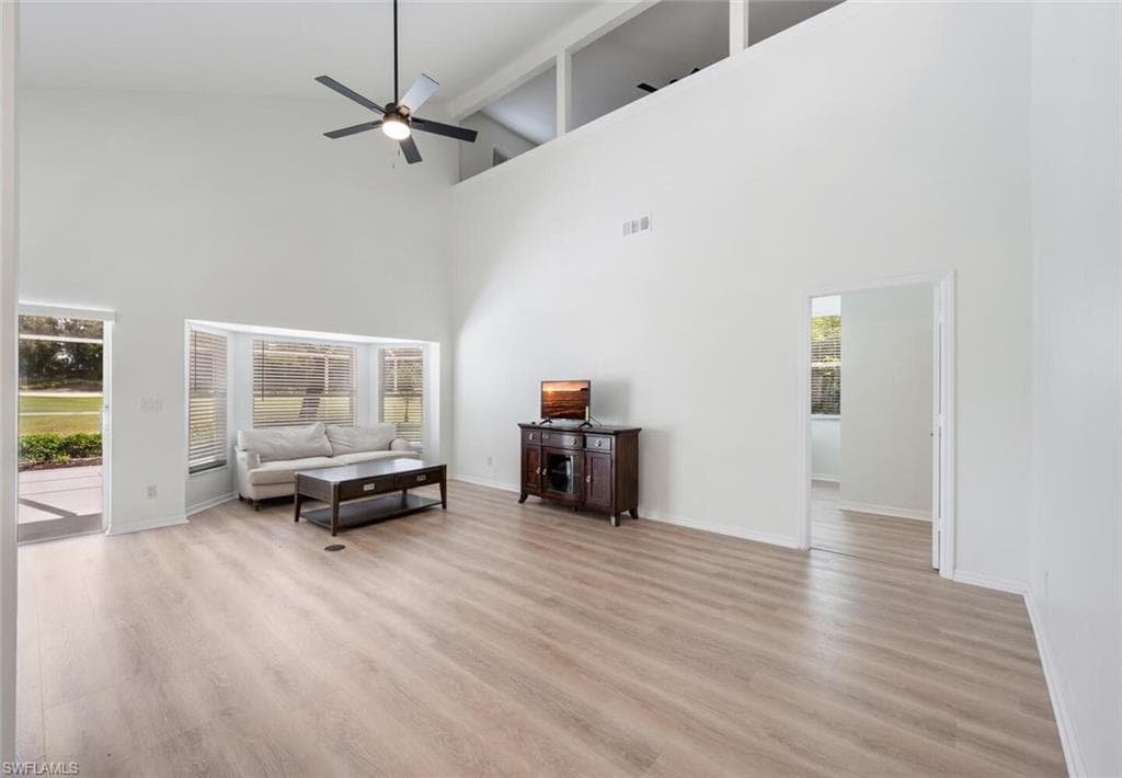 2122 Morning Sun Ln, Naples, FL 34119-10