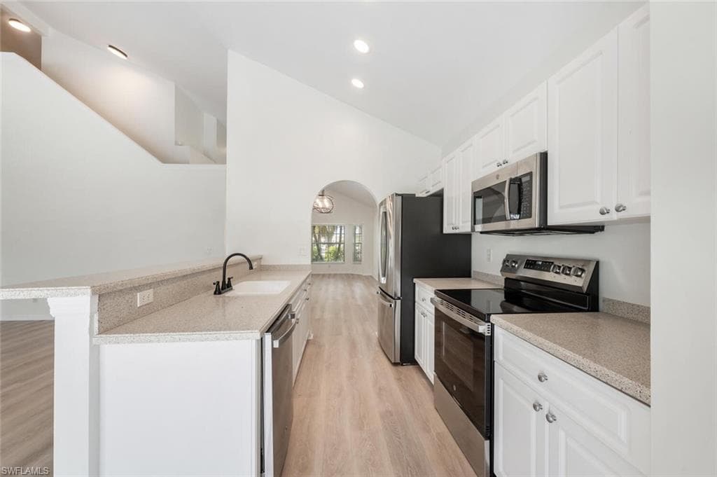 2122 Morning Sun Ln, Naples, FL 34119-15