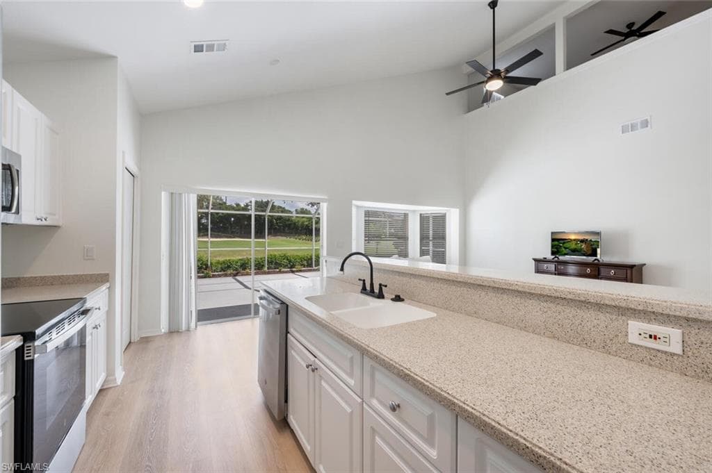2122 Morning Sun Ln, Naples, FL 34119-16