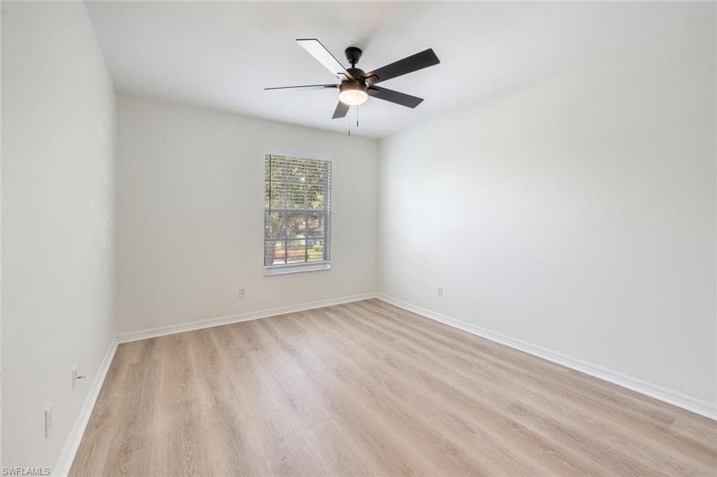 2122 Morning Sun Ln, Naples, FL 34119-25