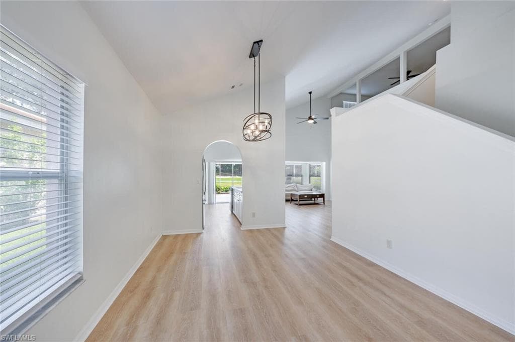2122 Morning Sun Ln, Naples, FL 34119-5