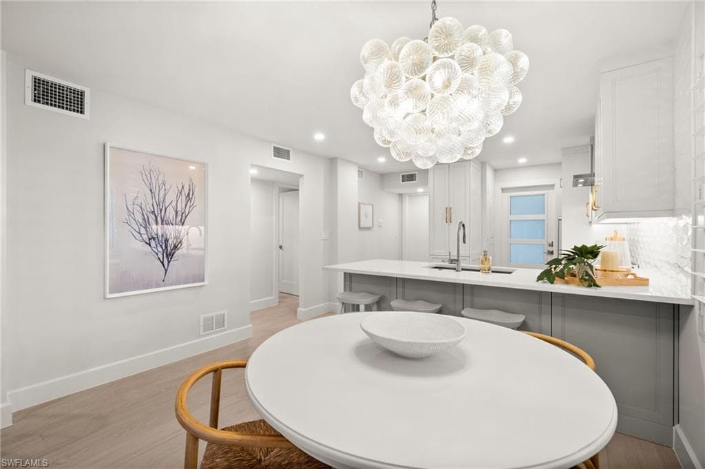 1300 Gulf Shore Blvd N 109, Naples, FL 34102-11