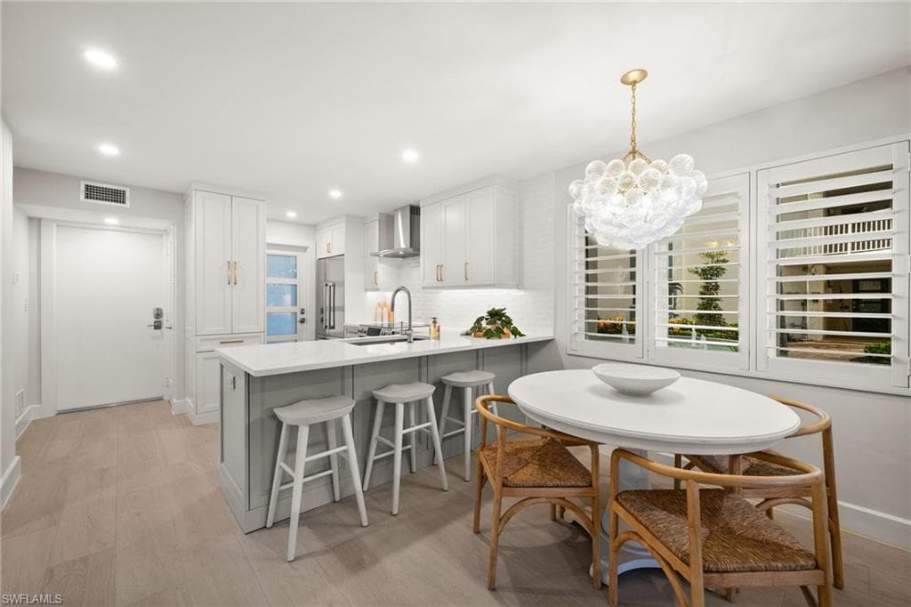 1300 Gulf Shore Blvd N 109, Naples, FL 34102-12