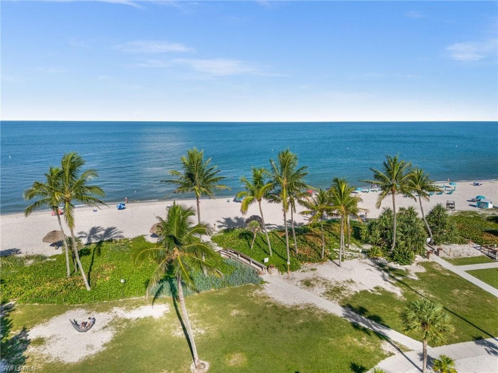 1300 Gulf Shore Blvd N 109, Naples, FL 34102-34