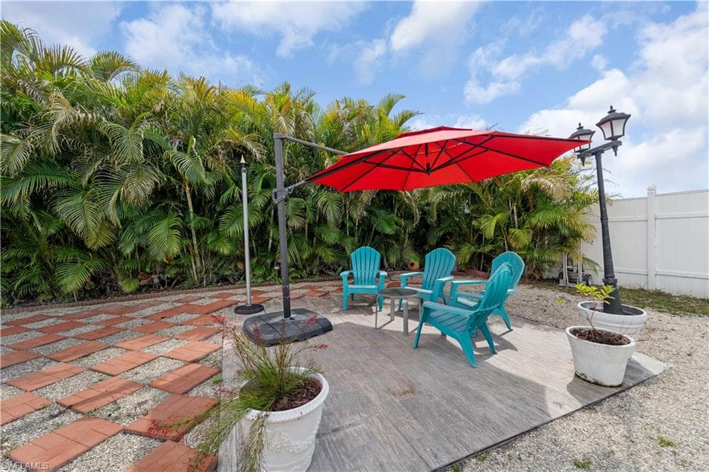 4115 10th St W, Lehigh Acres, FL 33971-16