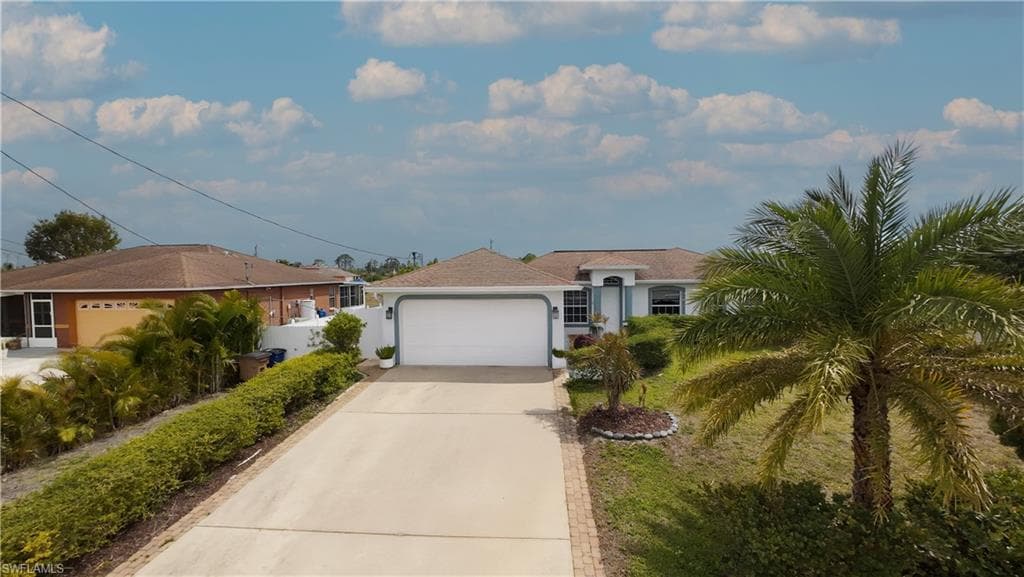 4115 10th St W, Lehigh Acres, FL 33971-1