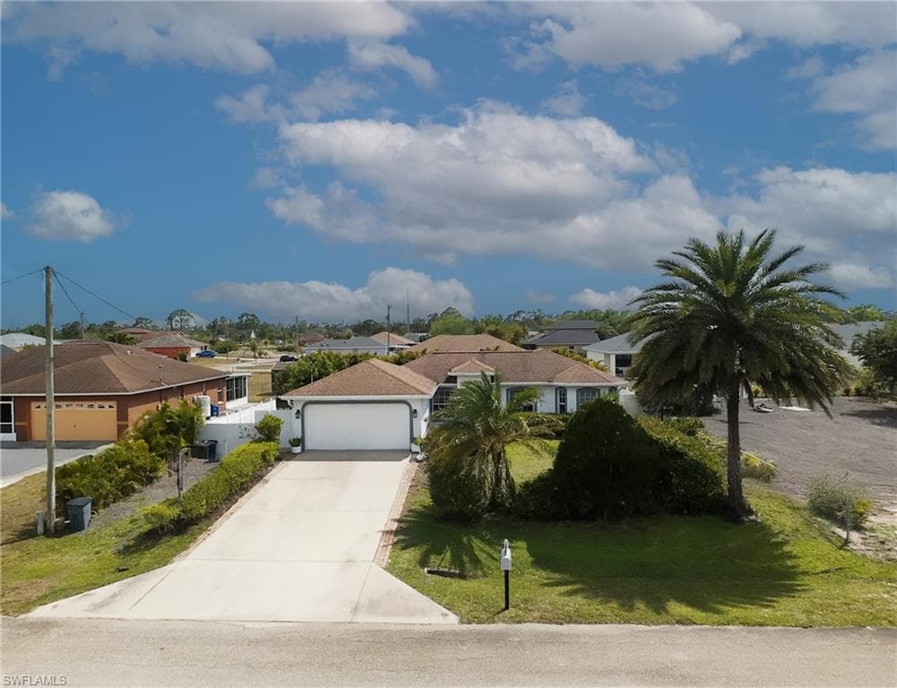 4115 10th St W, Lehigh Acres, FL 33971-3