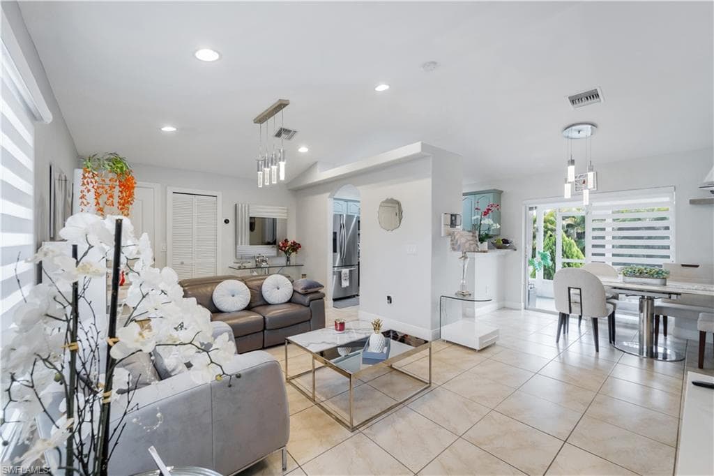 4115 10th St W, Lehigh Acres, FL 33971-5