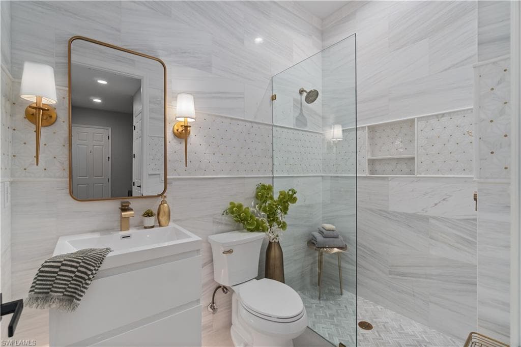 4344 Avalon Ct, Naples, FL 34119-29