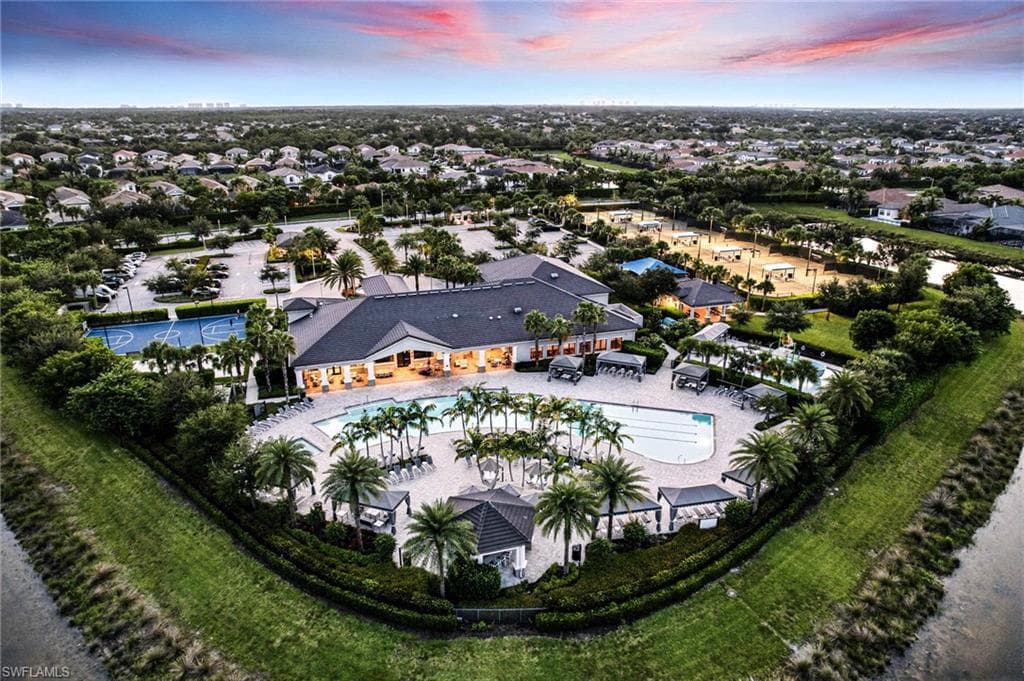 4344 Avalon Ct, Naples, FL 34119-45