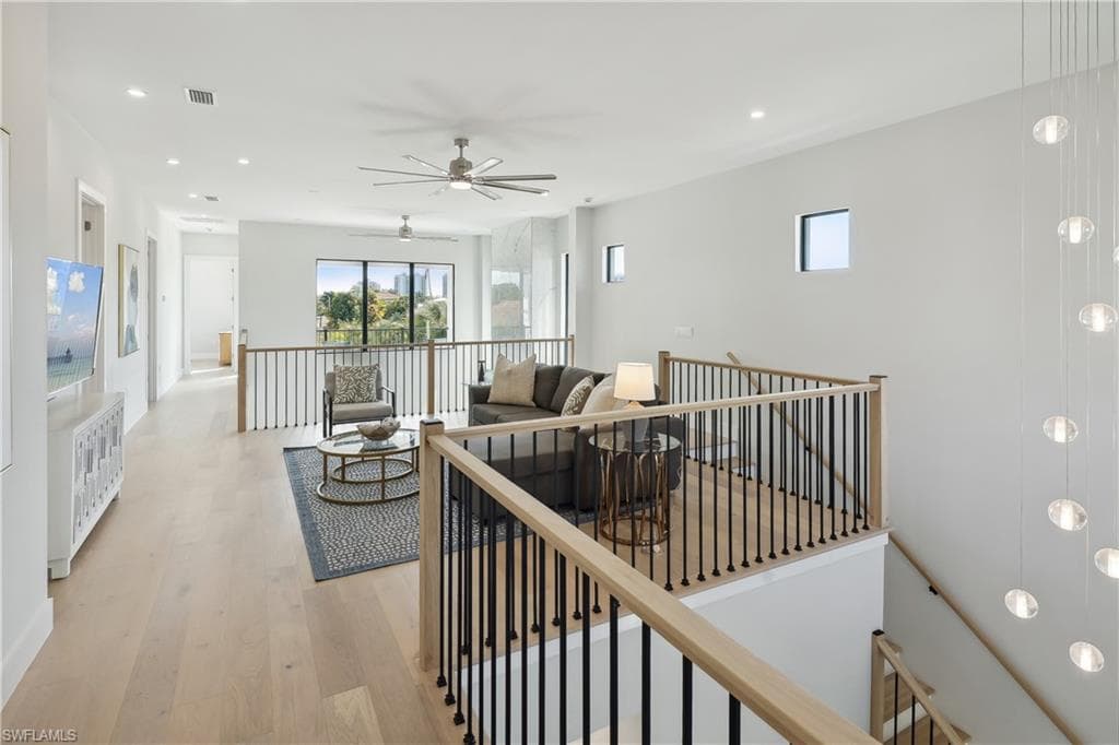 560 95th Ave N 1, Naples, FL 34108-10