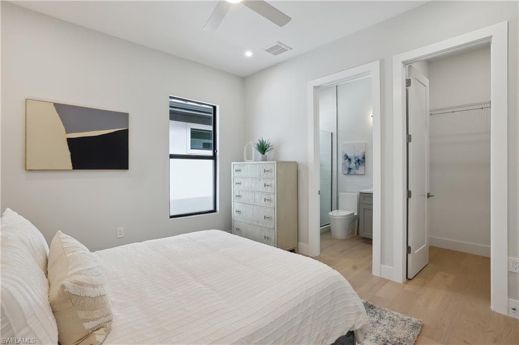 560 95th Ave N 1, Naples, FL 34108-19