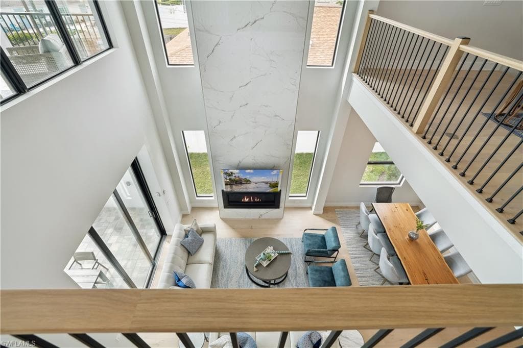 560 95th Ave N 1, Naples, FL 34108-6