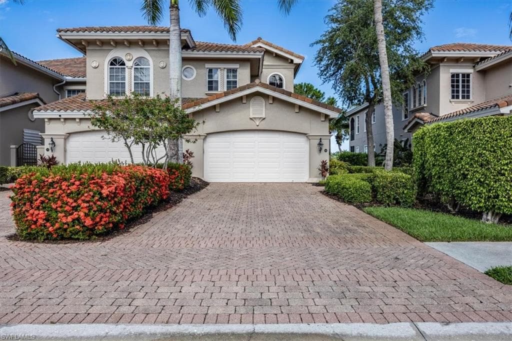9067 Cherry Oaks Trl 202, Naples, FL 34114-1