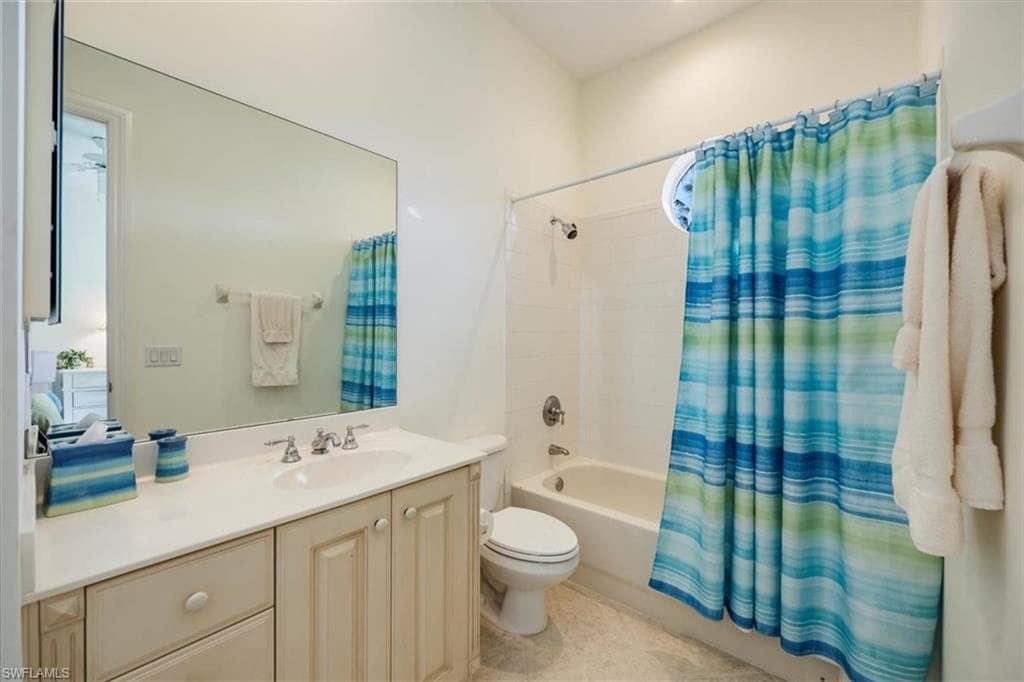 9067 Cherry Oaks Trl 202, Naples, FL 34114-19