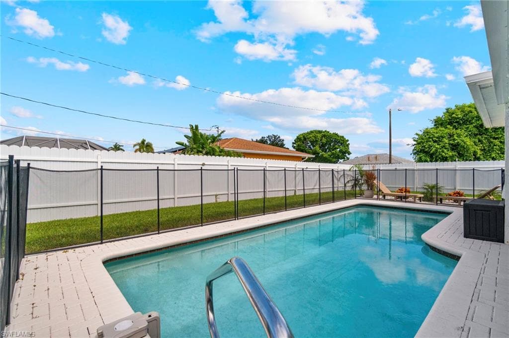 2906 10th Ave, Cape Coral, FL 33904-35