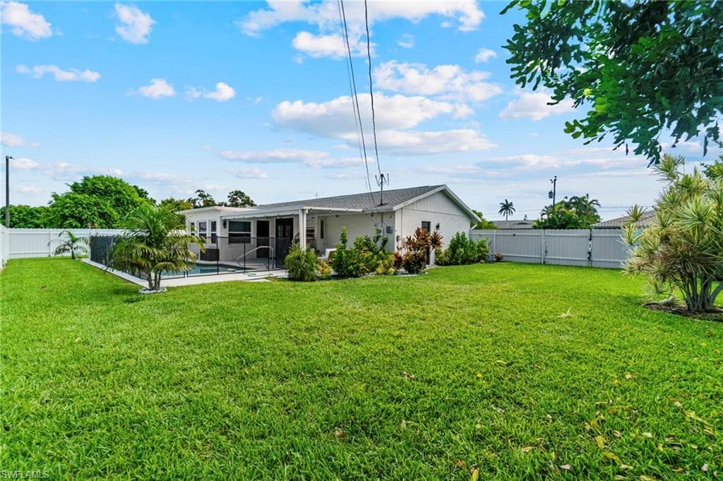2906 10th Ave, Cape Coral, FL 33904-38