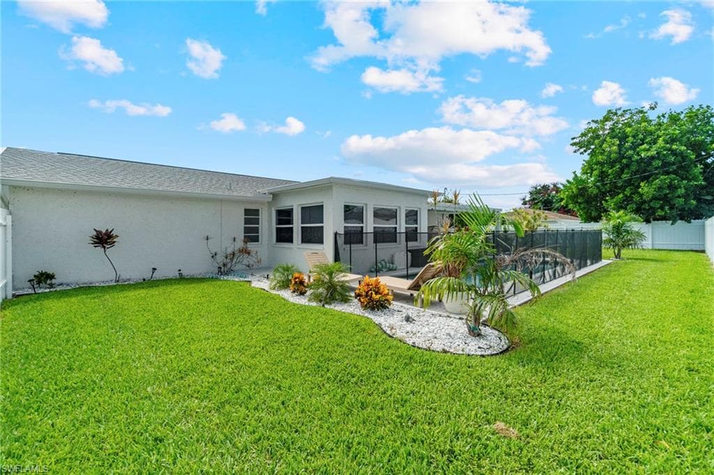 2906 10th Ave, Cape Coral, FL 33904-39